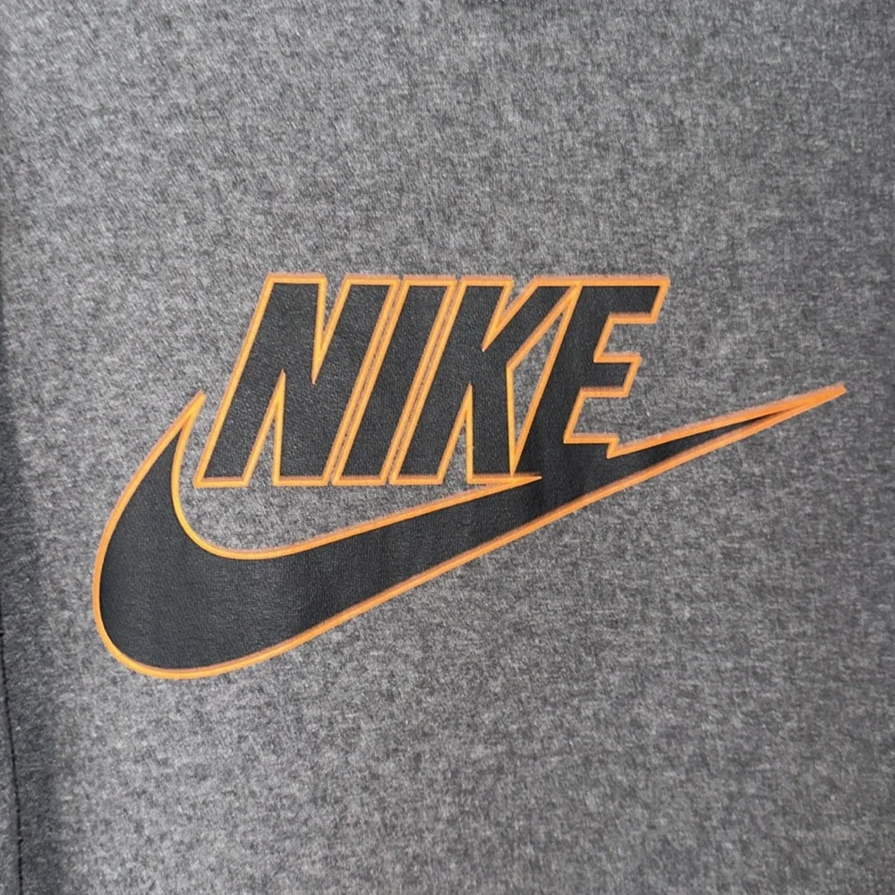 Nike Sweatshirt - Picture 2 of 3